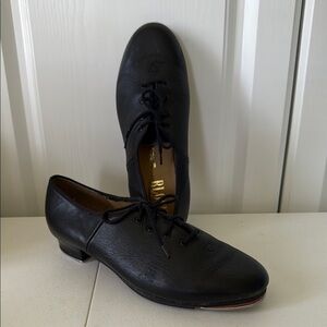 *BLOCH BLACK LEATHER TAP SHOES (sz 8.5)